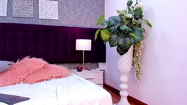 Snapshot of LiaCathaleya chatting on 03/15/25, 12:15 LiaCathaleya online show from 03/15/25, 12:15