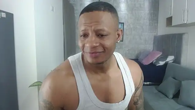 Snapshot of Josep_Ston chatting on 11/07/25, 08:09 Josep Ston online show from 11/07/25, 08:09