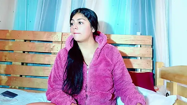 lana reverse online show from 01/03/25, 04:27