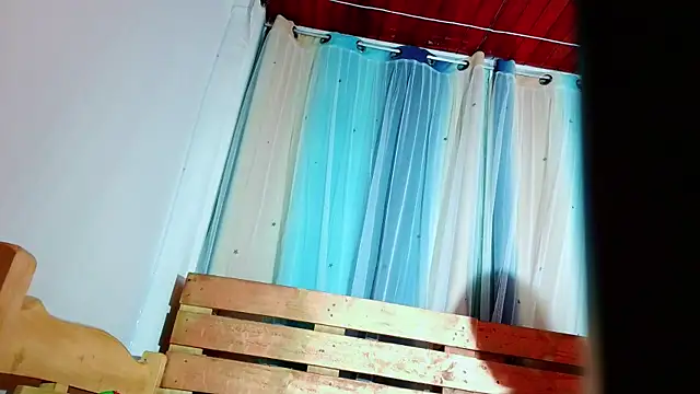 lana reverse online show from 01/05/25, 06:35