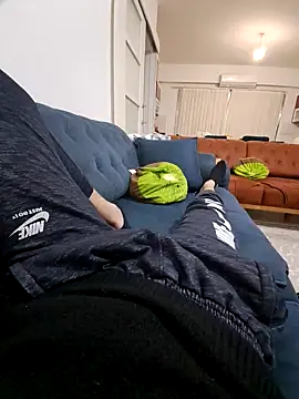 Snapshot of merty2233 chatting on 01/10/25, 07:00 merty2233 online show from 01/10/25, 07:00