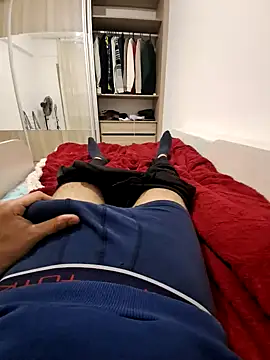 Snapshot of merty2233 chatting on 01/26/25, 08:23 merty2233 online show from 01/26/25, 08:23