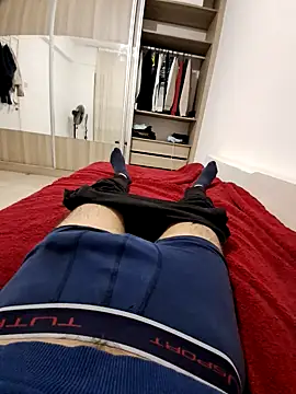 Snapshot of merty2233 chatting on 02/02/25, 04:00 merty2233 online show from 02/02/25, 04:00