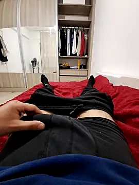 Snapshot of merty2233 chatting on 02/11/25, 09:35 merty2233 online show from 02/11/25, 09:35