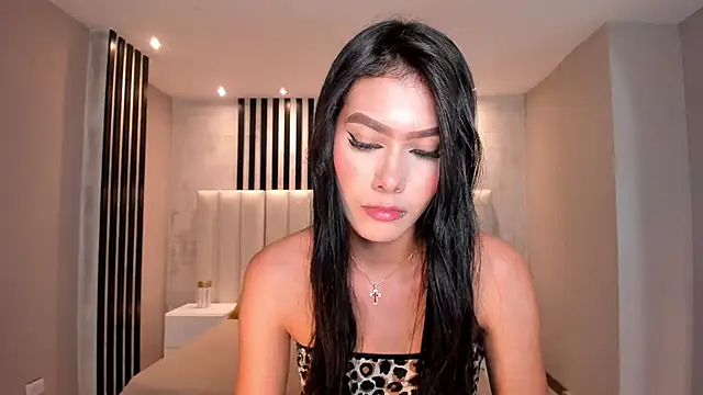 NiaSalvatore online show from 03/14/25, 10:38