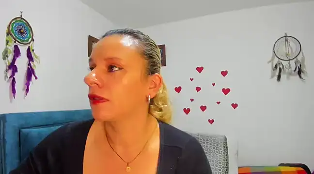 Snapshot of sofi_saliva2511 chatting on 02/19/25, 06:43 sofi saliva2511 online show from 02/19/25, 06:43