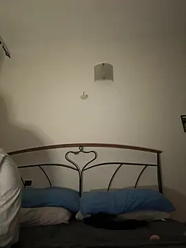 Snapshot of miaceleste chatting on 02/17/25, 06:59 miaceleste online show from 02/17/25, 06:59