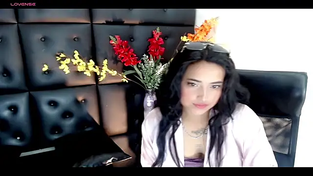 Snapshot of Carolaine01 chatting on 02/09/25, 08:45 Carolaine01 online show from 02/09/25, 08:45