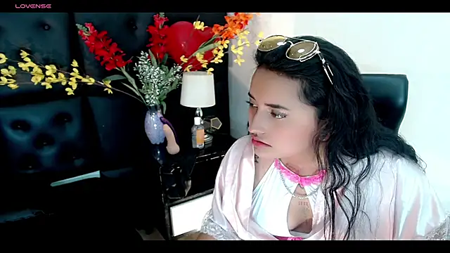 Snapshot of Carolaine01 chatting on 02/19/25, 09:36 Carolaine01 online show from 02/19/25, 09:36