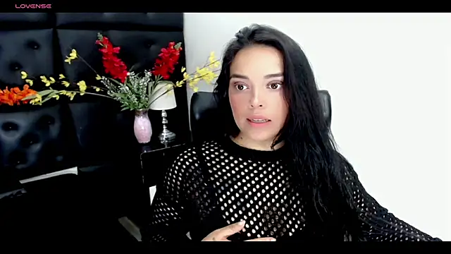Snapshot of Carolaine01 chatting on 03/01/25, 10:21 Carolaine01 online show from 03/01/25, 10:21