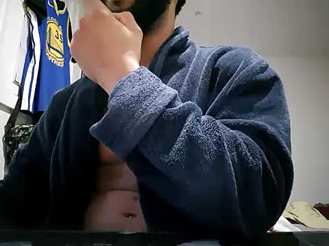 Snapshot of kevi_cocks chatting on 12/31/24, 03:34 kevi cocks online show from 12/31/24, 03:34