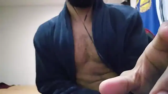 Snapshot of kevi_cocks chatting on 01/04/25, 03:40 kevi cocks online show from 01/04/25, 03:40