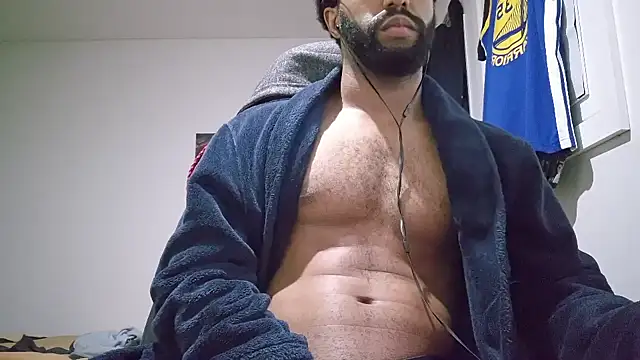 Snapshot of kevi_cocks chatting on 01/06/25, 12:16 kevi cocks online show from 01/06/25, 12:16