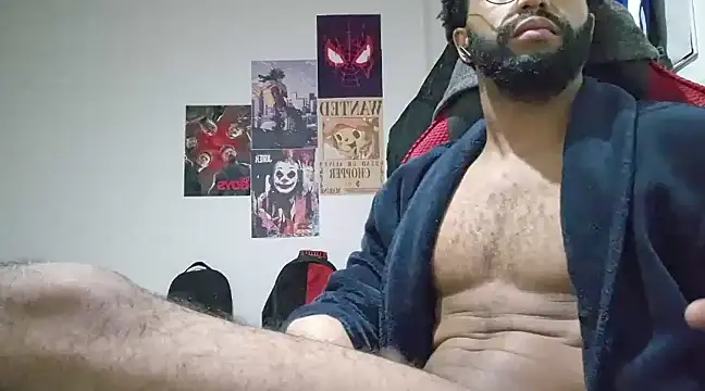 Snapshot of kevi_cocks chatting on 01/06/25, 11:18 kevi cocks online show from 01/06/25, 11:18