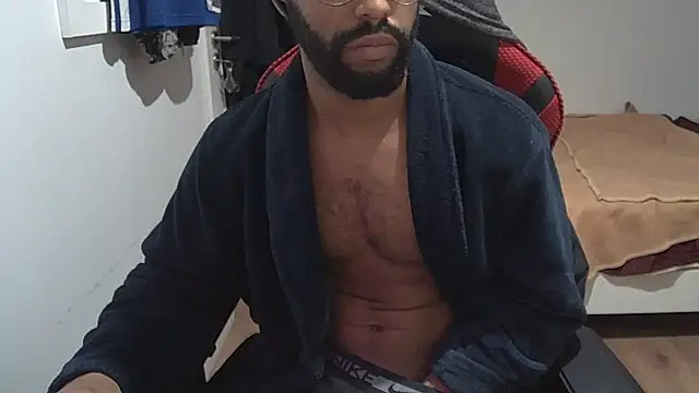 Snapshot of kevi_cocks chatting on 01/10/25, 11:50 kevi cocks online show from 01/10/25, 11:50