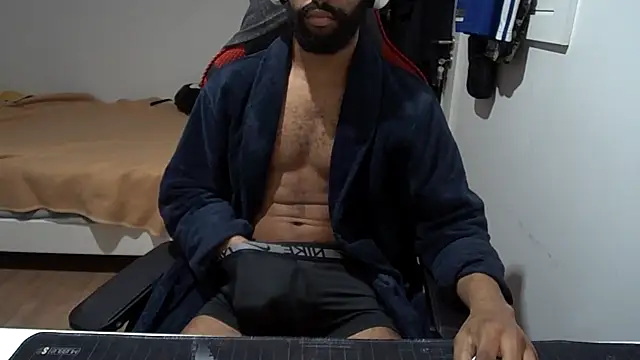 Snapshot of kevi_cocks chatting on 01/26/25, 05:34 kevi cocks online show from 01/26/25, 05:34