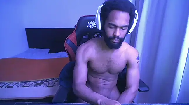 Snapshot of kevi_cocks chatting on 02/15/25, 05:09 kevi cocks online show from 02/15/25, 05:09