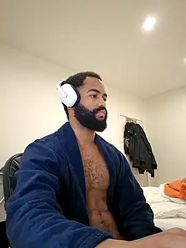 Snapshot of kevi_cocks chatting on 11/26/25, 11:22 kevi cocks online show from 11/26/25, 11:22