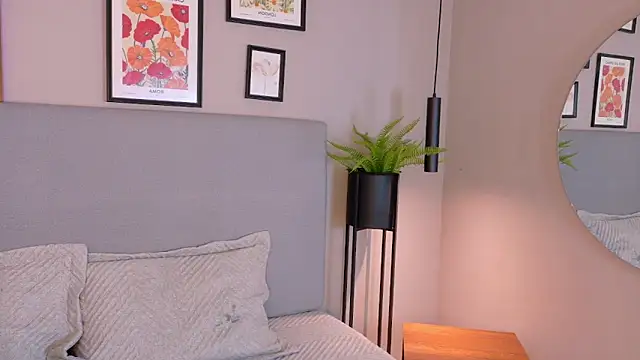 Snapshot of AbieHills chatting on 02/21/26, 11:44 AbieHills online show from 02/21/26, 11:44