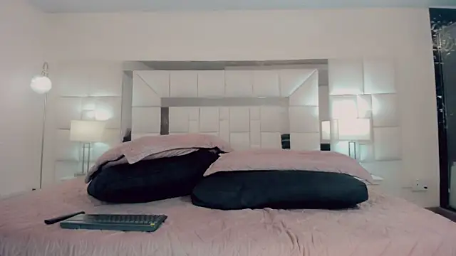 Gisele fox online show from 03/08/25, 10:34