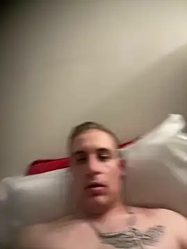 Snapshot of Golden_Alex chatting on 11/24/25, 07:35 Golden Alex online show from 11/24/25, 07:35