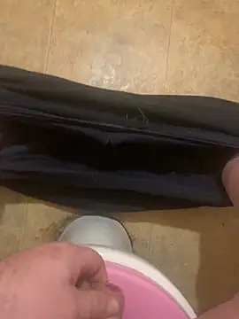 Snapshot of balint35 chatting on 03/02/26, 04:47 balint35 online show from 03/02/26, 04:47