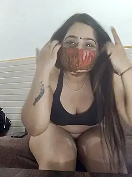 shreya1765 online show from 02/18/25, 11:22