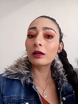 BELLA--26 online show from 01/23/25, 02:17