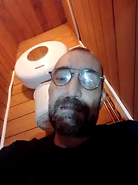 Snapshot of javierpasteur69 chatting on 11/13/25, 10:47 javierpasteur69 online show from 11/13/25, 10:47