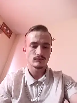 Snapshot of frankthefuck69 chatting on 03/03/25, 07:32 frankthefuck69 online show from 03/03/25, 07:32