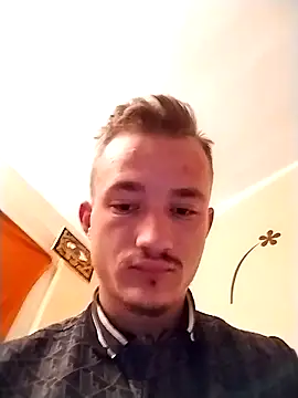 Snapshot of frankthefuck69 chatting on 03/10/25, 04:49 frankthefuck69 online show from 03/10/25, 04:49