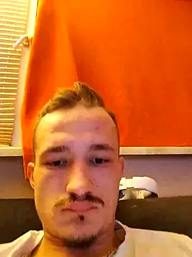 Snapshot of frankthefuck69 chatting on 03/16/25, 11:14 frankthefuck69 online show from 03/16/25, 11:14