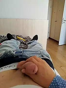 Snapshot of frankthefuck69 chatting on 09/30/25, 11:59 frankthefuck69 online show from 09/30/25, 11:59