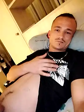 Snapshot of frankthefuck69 chatting on 10/15/25, 06:41 frankthefuck69 online show from 10/15/25, 06:41