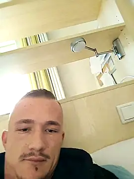 Snapshot of frankthefuck69 chatting on 10/25/25, 09:28 frankthefuck69 online show from 10/25/25, 09:28