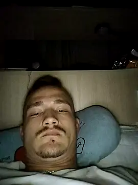 Snapshot of frankthefuck69 chatting on 11/12/25, 09:25 frankthefuck69 online show from 11/12/25, 09:25