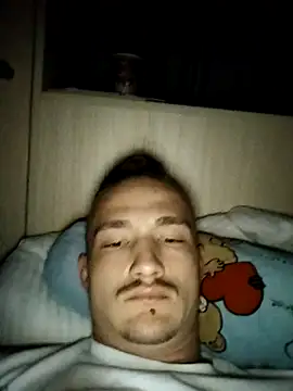 Snapshot of frankthefuck69 chatting on 11/29/25, 12:24 frankthefuck69 online show from 11/29/25, 12:24