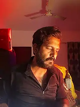 MAGNETICDADDY8 online show from 12/18/25, 05:19