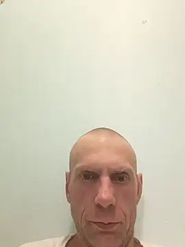 Snapshot of SoooV3ryKinky chatting on 01/04/25, 11:06 SoooV3ryKinky online show from 01/04/25, 11:06