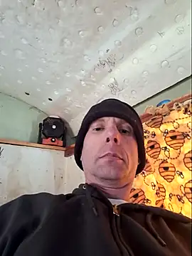 Snapshot of SoooV3ryKinky chatting on 02/05/25, 08:35 SoooV3ryKinky online show from 02/05/25, 08:35