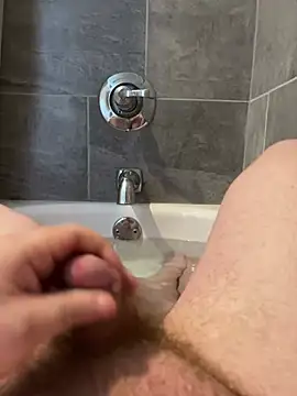 Snapshot of Ucsamiam chatting on 03/20/25, 08:31 Ucsamiam online show from 03/20/25, 08:31