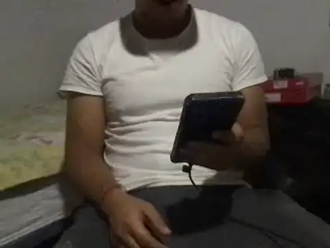 Snapshot of RODRI_POLLADURA chatting on 01/02/25, 12:45 RODRI POLLADURA online show from 01/02/25, 12:45