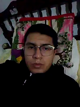 Snapshot of RODRI_POLLADURA chatting on 01/04/25, 03:18 RODRI POLLADURA online show from 01/04/25, 03:18