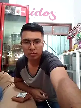 Snapshot of RODRI_POLLADURA chatting on 02/15/25, 10:52 RODRI POLLADURA online show from 02/15/25, 10:52