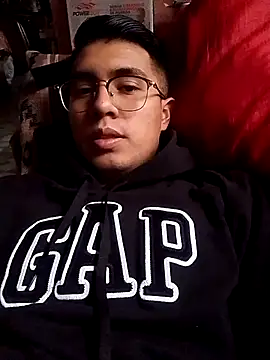 Snapshot of RODRI_POLLADURA chatting on 02/21/25, 02:16 RODRI POLLADURA online show from 02/21/25, 02:16