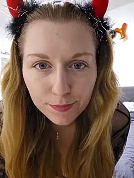 Snapshot of SexyJoanne chatting on 10/30/25, 04:52 SexyJoanne online show from 10/30/25, 04:52