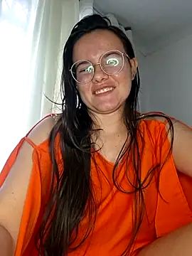 Snapshot of camillebr chatting on 04/10/26, 11:26 camillebr online show from 04/10/26, 11:26