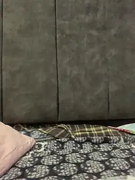 Snapshot of natira-50 chatting on 11/07/25, 04:18 natira-50 online show from 11/07/25, 04:18