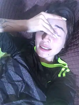 Snapshot of NickiYoung chatting on 01/08/25, 04:44 NickiYoung online show from 01/08/25, 04:44