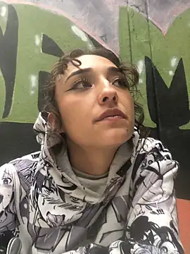 Snapshot of NickiYoung chatting on 02/11/25, 03:40 NickiYoung online show from 02/11/25, 03:40